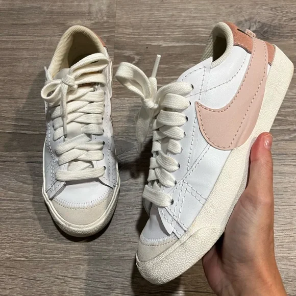 Nike Blazer Low 77 Sneaker - Picture 4 of 5